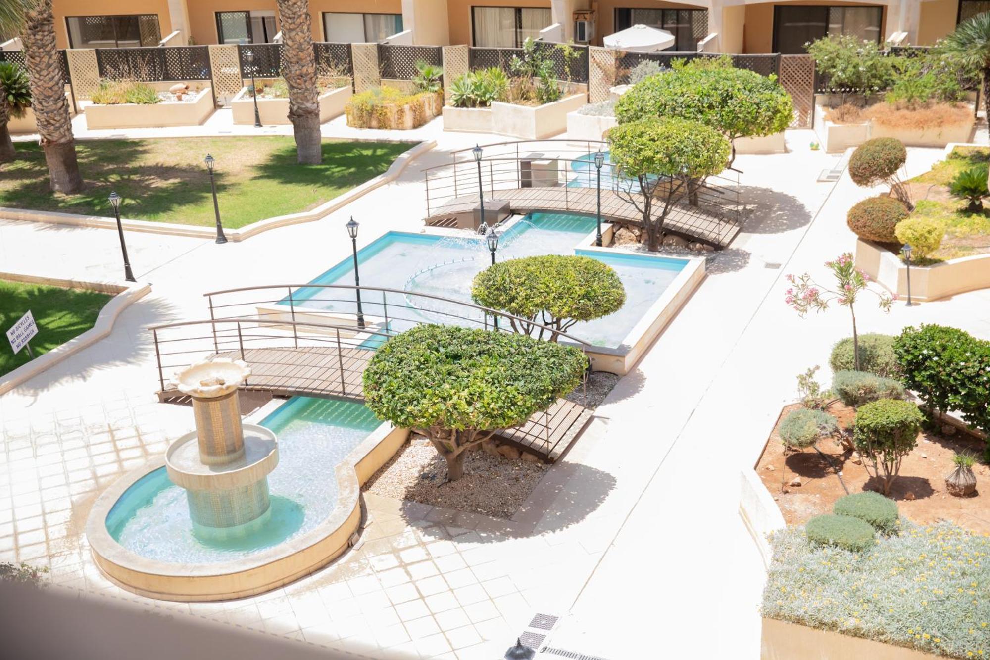 Estea - Hera's Retreat - 50m To The Mall
