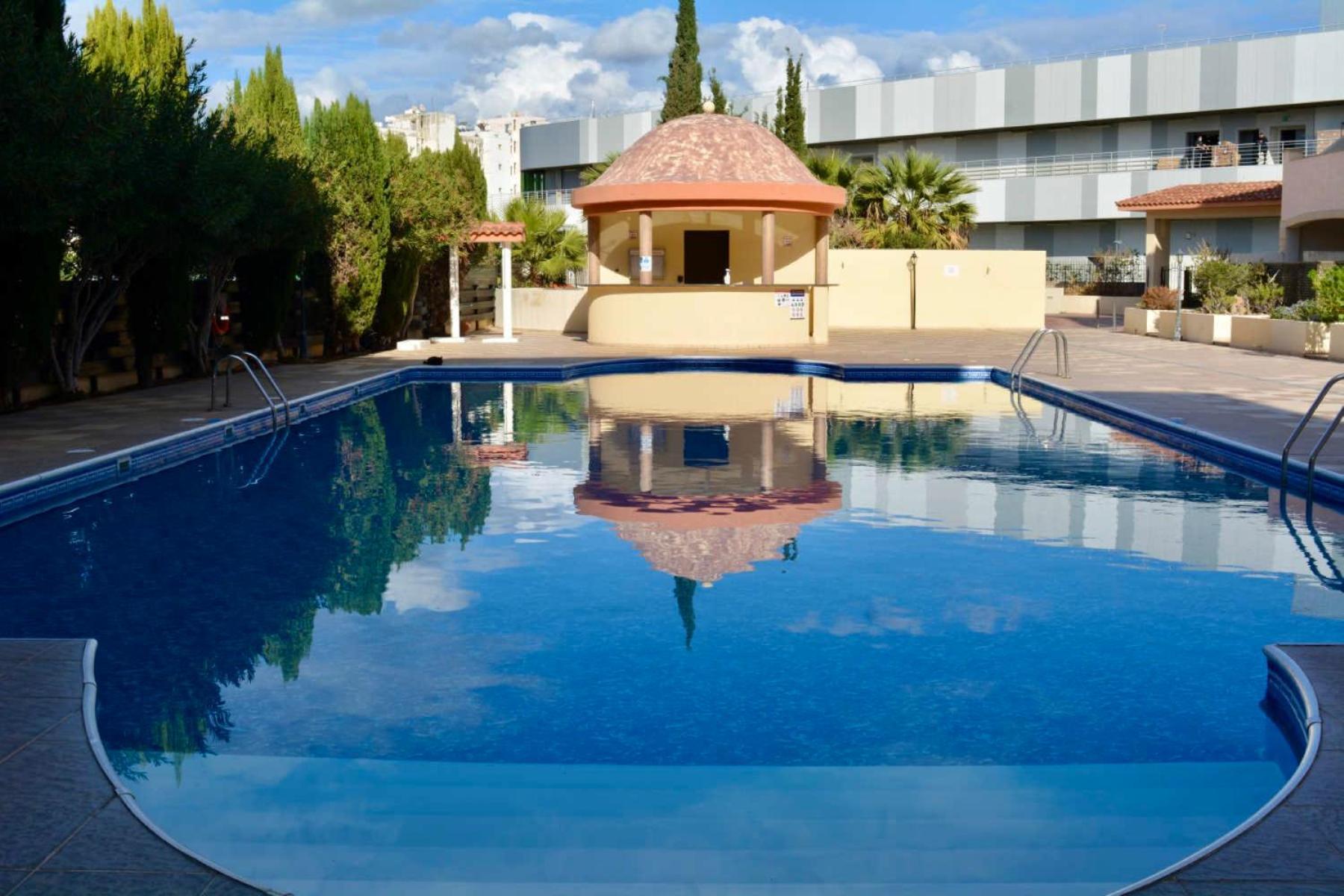Estea - Hera's Retreat - 50m To The Mall *